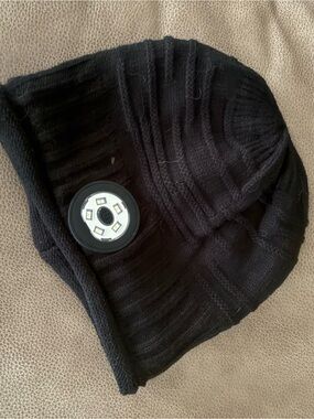 Black Knit LED Beanie Hat